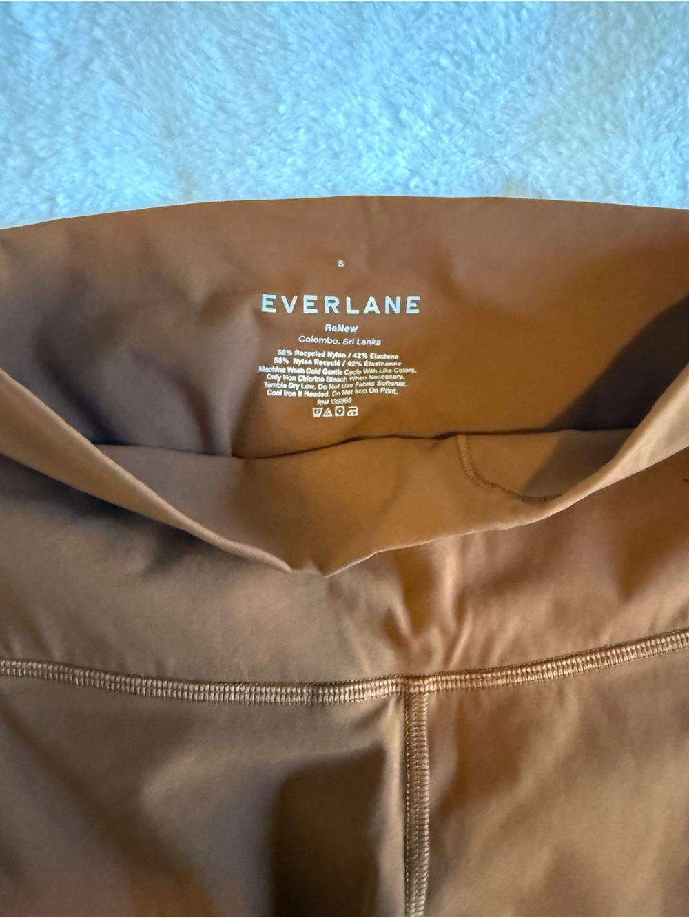 Everlane Women’s Biker Shorts — Brown